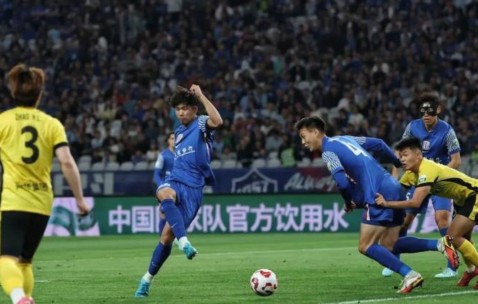 九游体育平台 -包含集结日上海申花调整名单以备全明星赛，防线松动环节打磨，信心回归，球队文化再被提及的词条