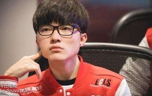 九游官网首页 - 浓眉哥重返赛场，晋级下一阶段首场状态出色，RNG观众沸腾！
