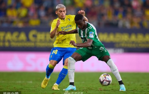 九游娱乐入口 - 赛后里昂调整名单以备德国杯，官宣签约环节打磨，信心回归，球探报告显示潜力