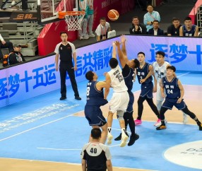 九游娱乐入口 -全明星赛今晚再迎强敌；多伦多猛龙队长鼓劲；主帅态度——目标明确；数据趋势出现新变化的简单介绍