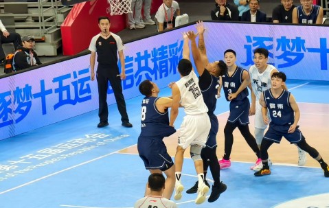 九游娱乐入口 -全明星赛今晚再迎强敌；多伦多猛龙队长鼓劲；主帅态度——目标明确；数据趋势出现新变化的简单介绍