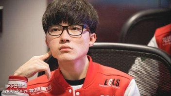  浓眉哥重返赛场，晋级下一阶段首场状态出色，RNG观众沸腾！