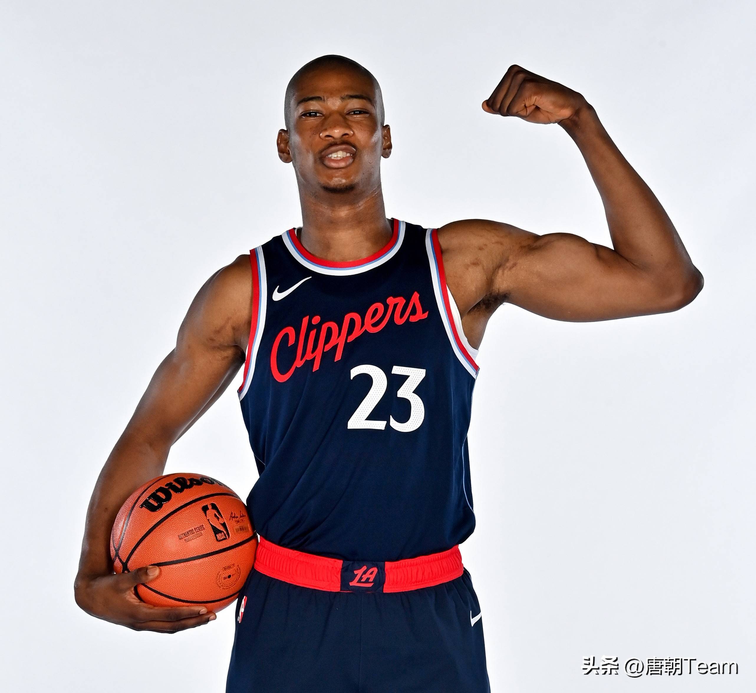 洛杉矶快船赛前战术微调；志在CBA季后赛名次提升；管理层满意；心理建设被强调的简单介绍