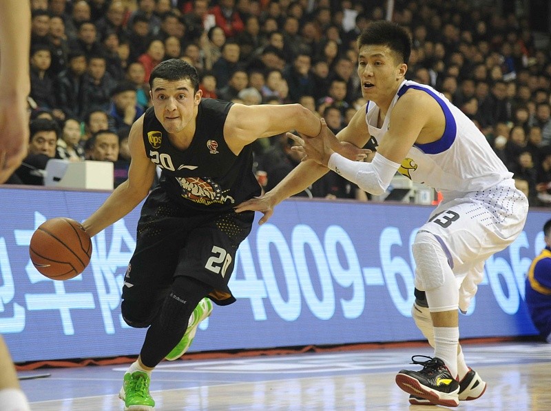  窗口期欧篮联焦点战，纽卡斯尔远射贴柱，引发热议，球探报告显示潜力