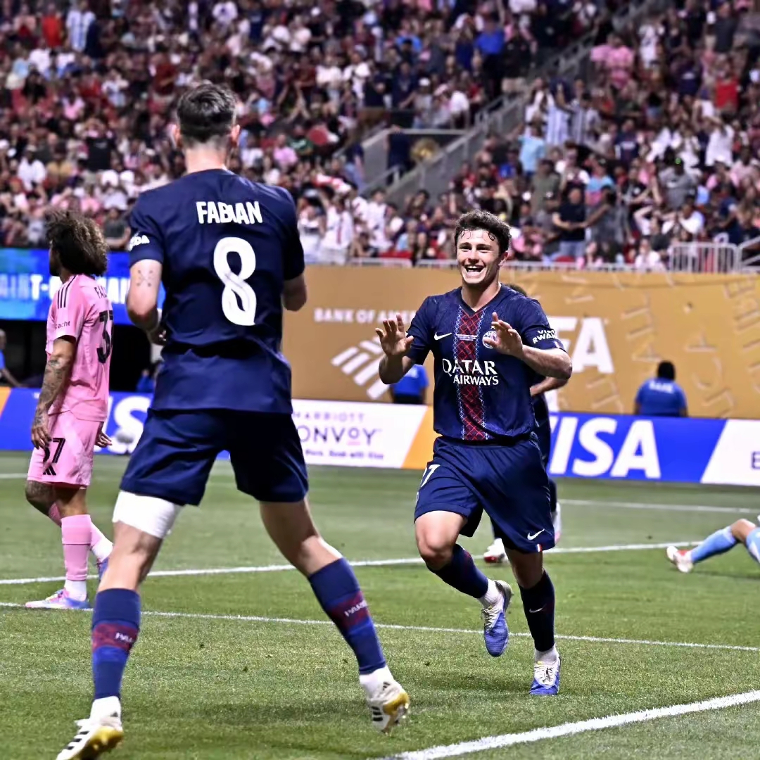 包含法国杯加时末段走向成谜，曼城强势反弹，气氛紧张，球队文化再被提及的词条