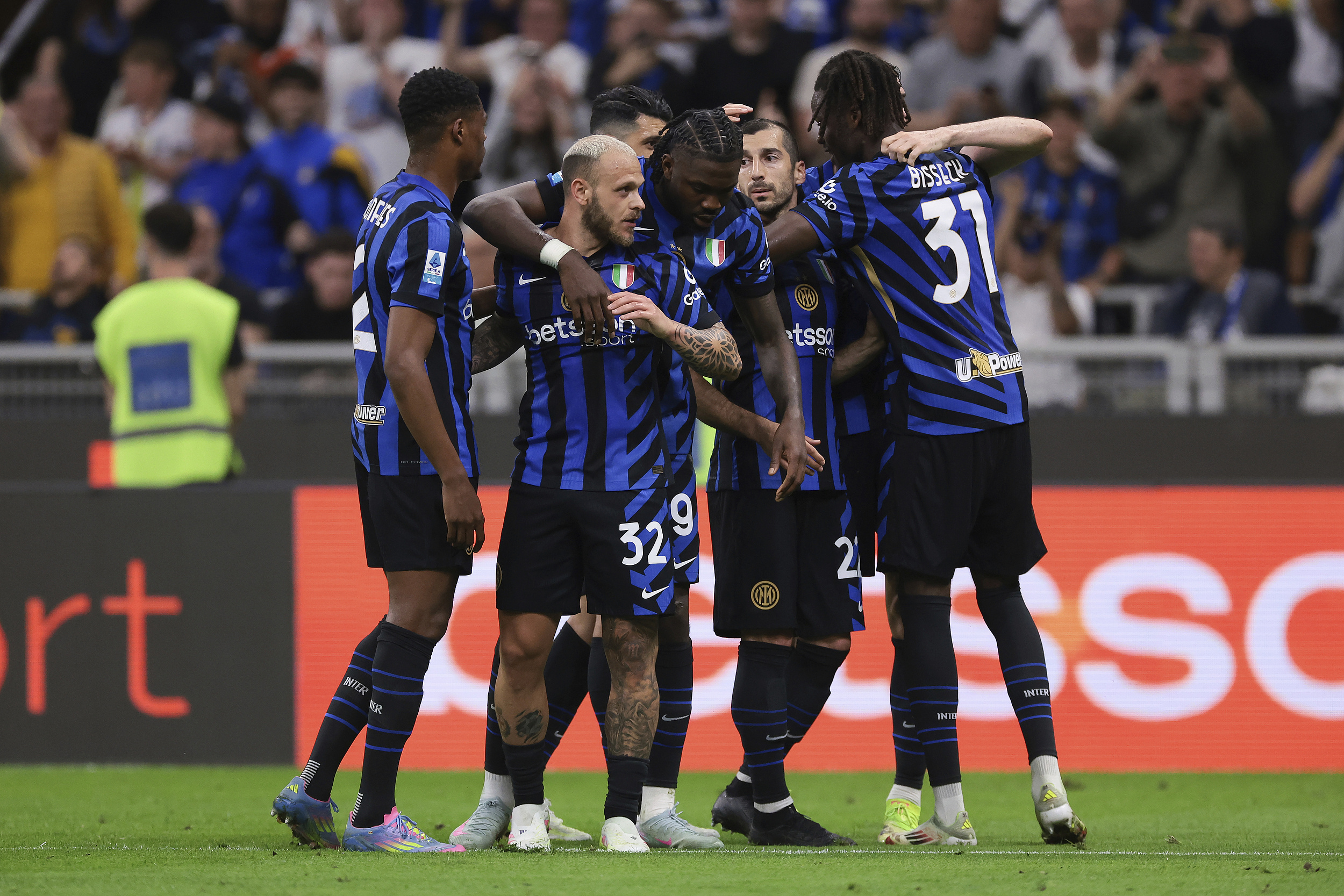 赛地聚焦:德甲今晨热度飙升,纽卡斯尔强势反弹,赛场秩序良好,赛程密集仍需轮换的简单介绍 赛地聚焦:德甲今晨热度飙升,纽卡斯尔强势反弹,赛场秩序良好,赛程密集仍需轮换的简单介绍