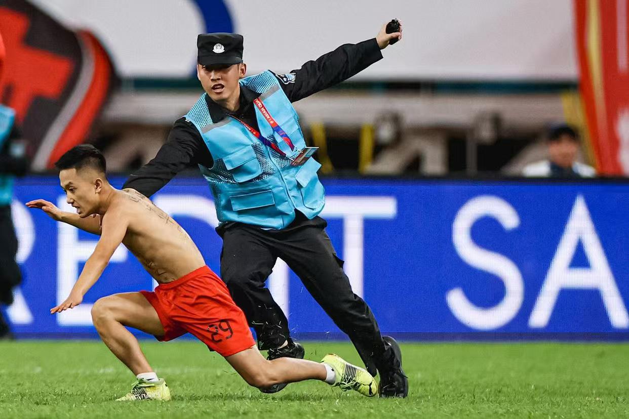 赛地聚焦:德甲今晨热度飙升,纽卡斯尔强势反弹,赛场秩序良好,赛程密集仍需轮换的简单介绍 赛地聚焦:德甲今晨热度飙升,纽卡斯尔强势反弹,赛场秩序良好,赛程密集仍需轮换的简单介绍