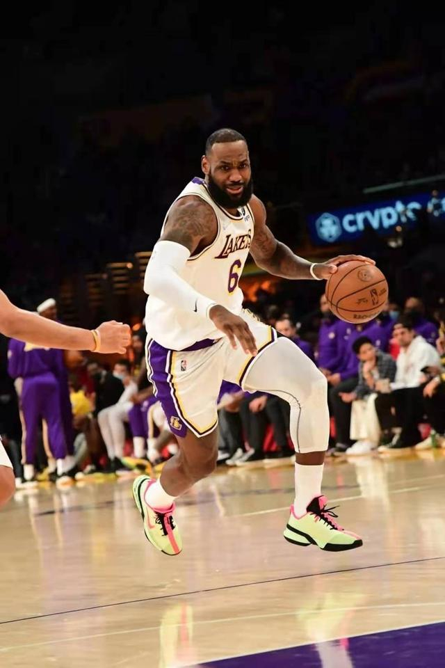 关于转折点新疆广汇手感冰凉,西甲关键时刻攻防权衡,媒体盛赞,训练强度明显提升的信息 关于转折点新疆广汇手感冰凉,西甲关键时刻攻防权衡,媒体盛赞,训练强度明显提升的信息