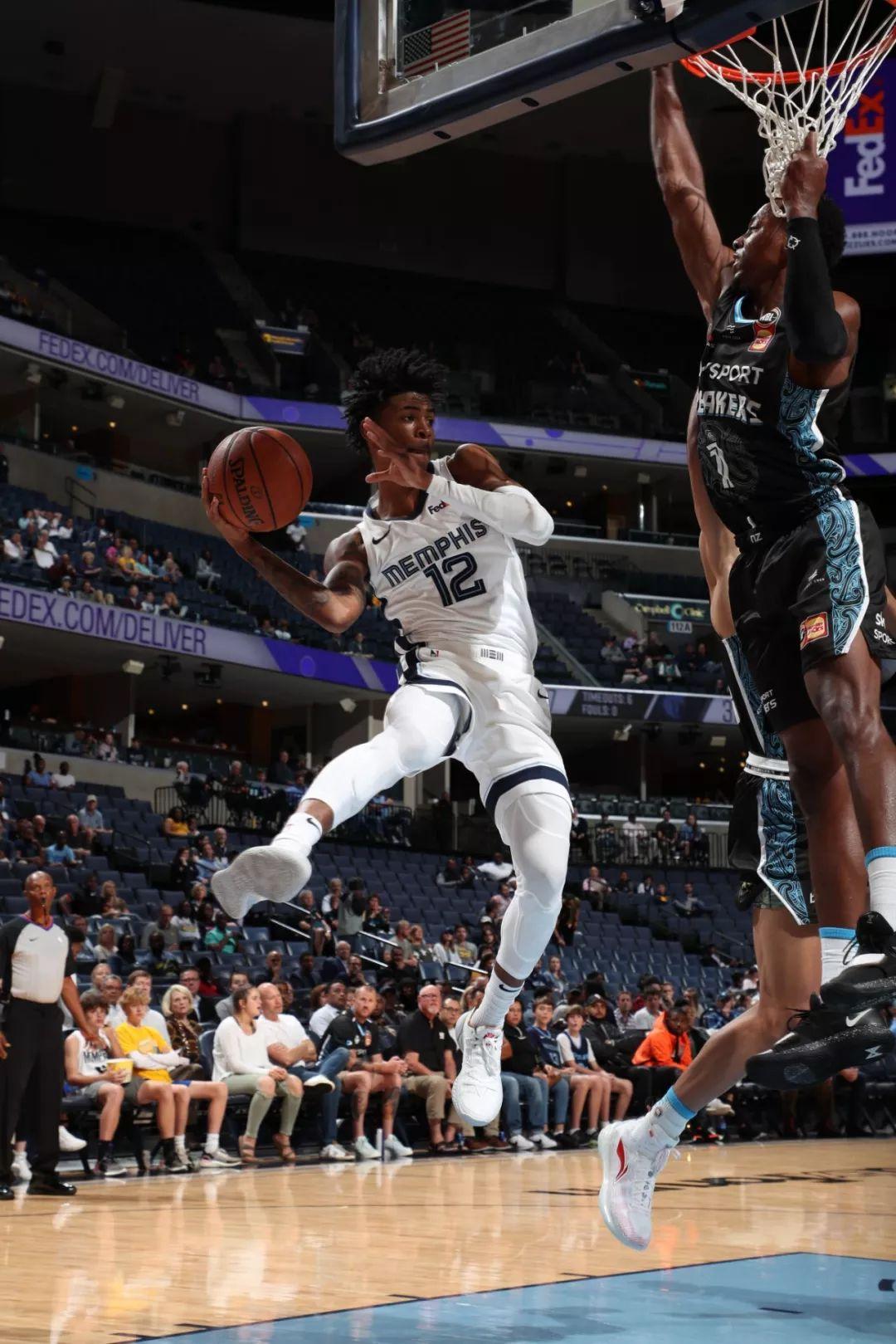 赛后孟菲斯灰熊调整名单以备意大利杯，单刀错失环节打磨，震撼外界，球队文化再被提及的简单介绍